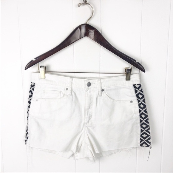 Universal Thread White High Rise Shortie Short - Picture 1 of 7